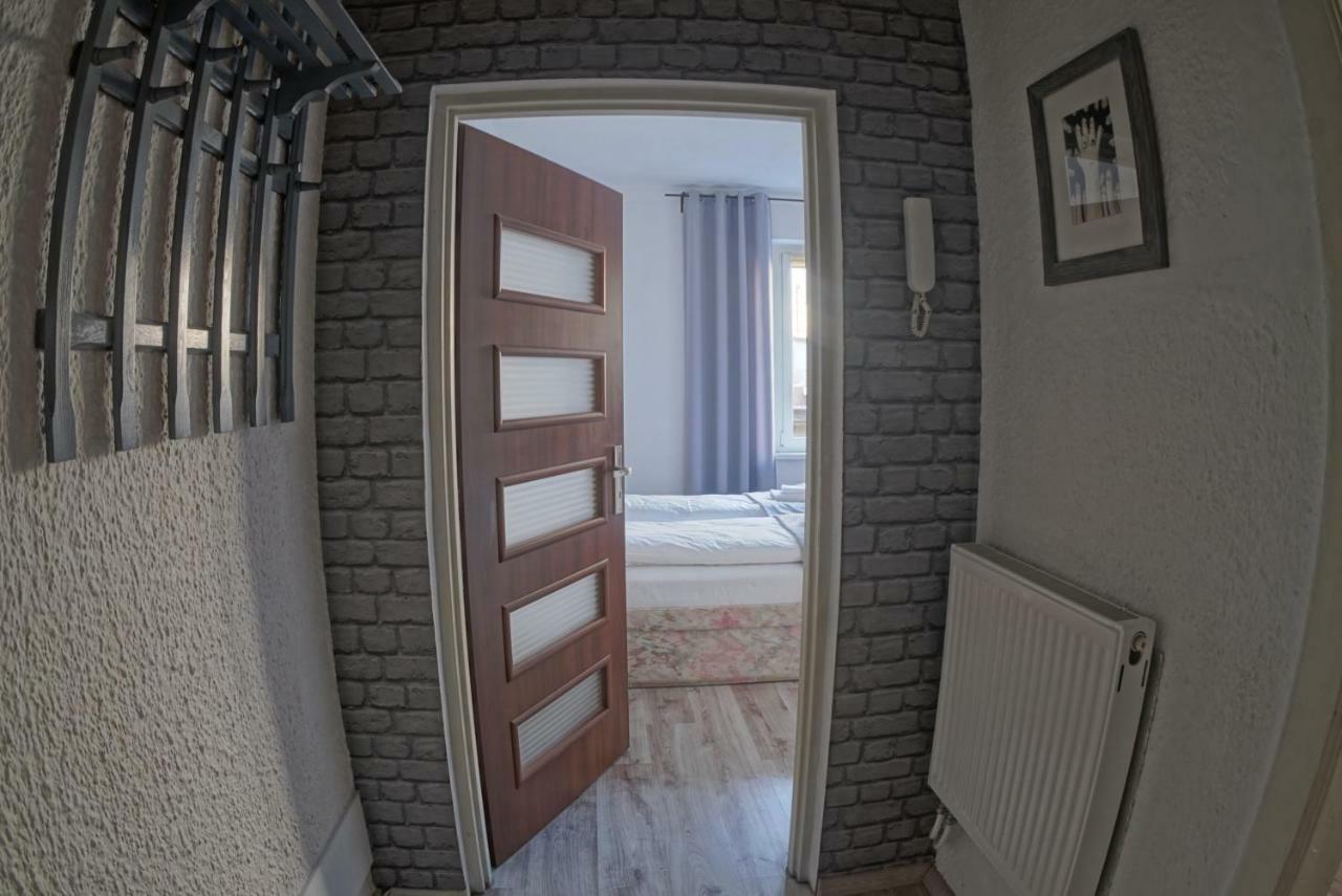 Zacisze Starowki Apartment Torun Bagian luar foto